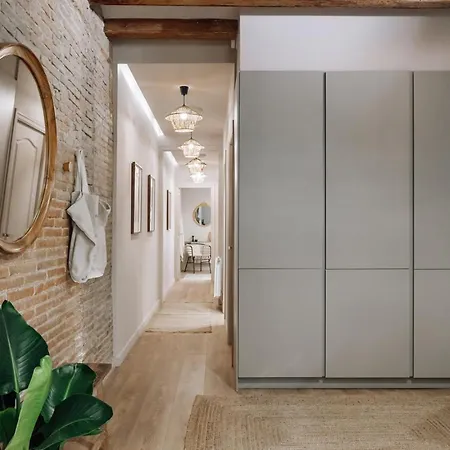 Sande - 2 Bedrooms And Balcony In Eixample Dreta Apartamento