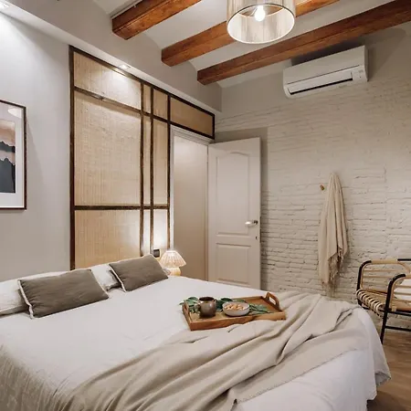 Sande - 2 Bedrooms And Balcony In Eixample Dreta * Barcelona