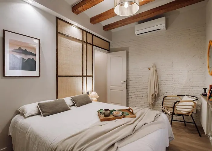 Sande - 2 Bedrooms And Balcony In Eixample Dreta * Barcellona