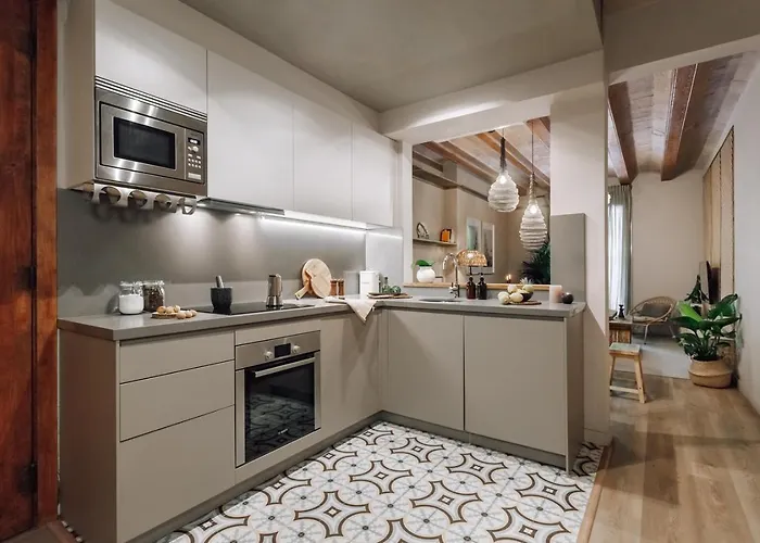 Sande - 2 Bedrooms And Balcony In Eixample Dreta